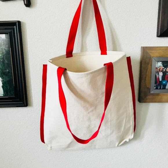 Lancôme | Kissy Lips Canvas Tote - Picture 5 of 5